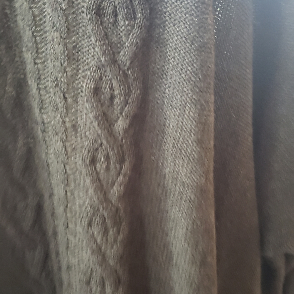 Sweater - Picture 3 of 3